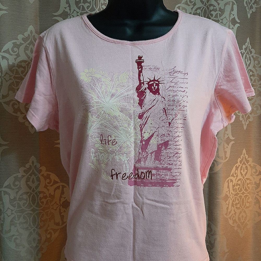 Lady Liberty Graphic Tee
